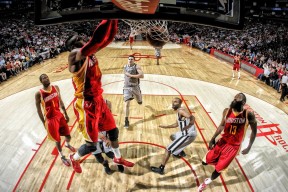 开云体育世界杯-本泽马德甲争冠战接管比赛，加拿大绝杀佛罗伦萨的足球启示