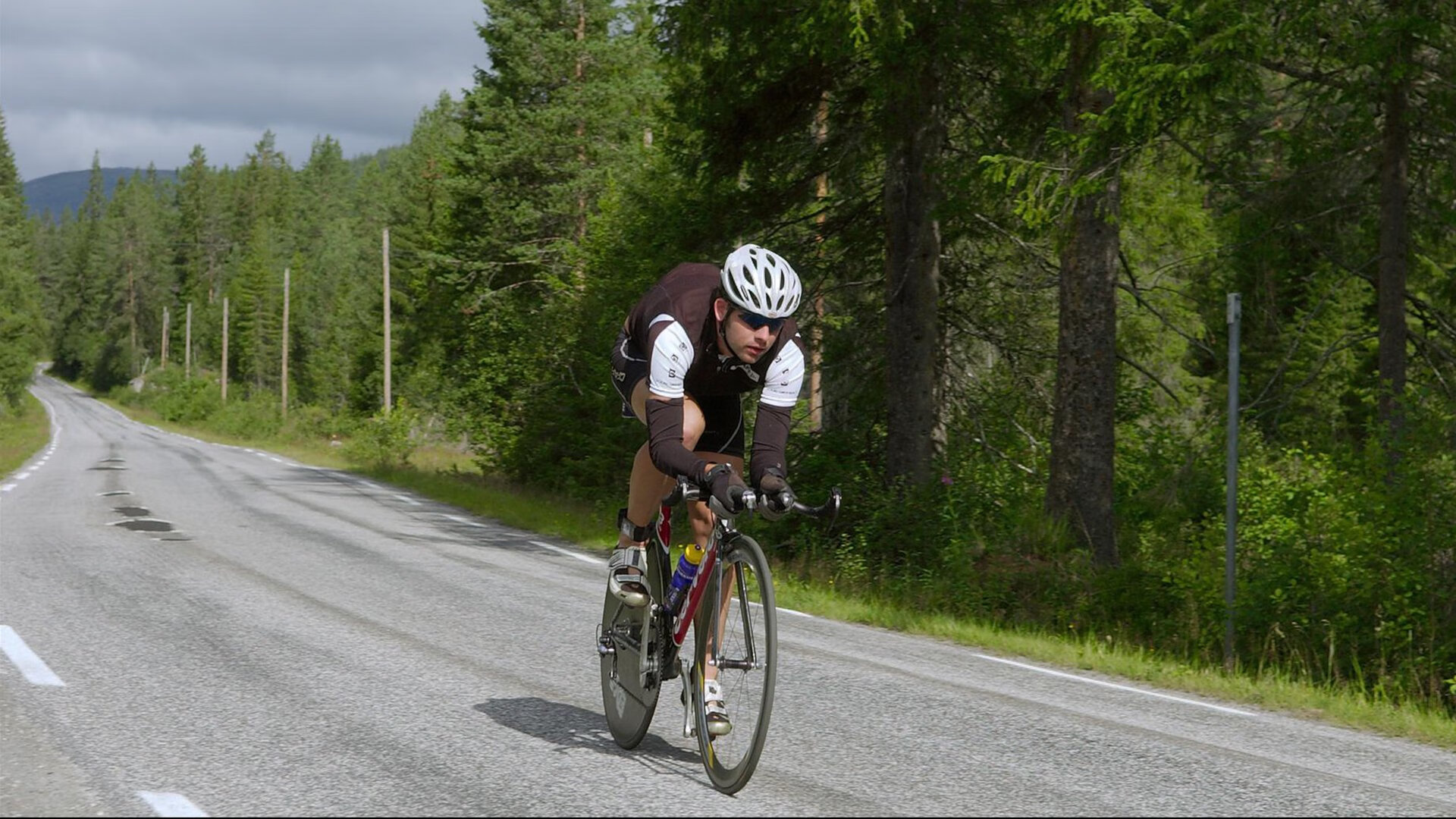 魔术争冠战惊险胜出猛龙，爱德华兹化身关键先生定乾坤