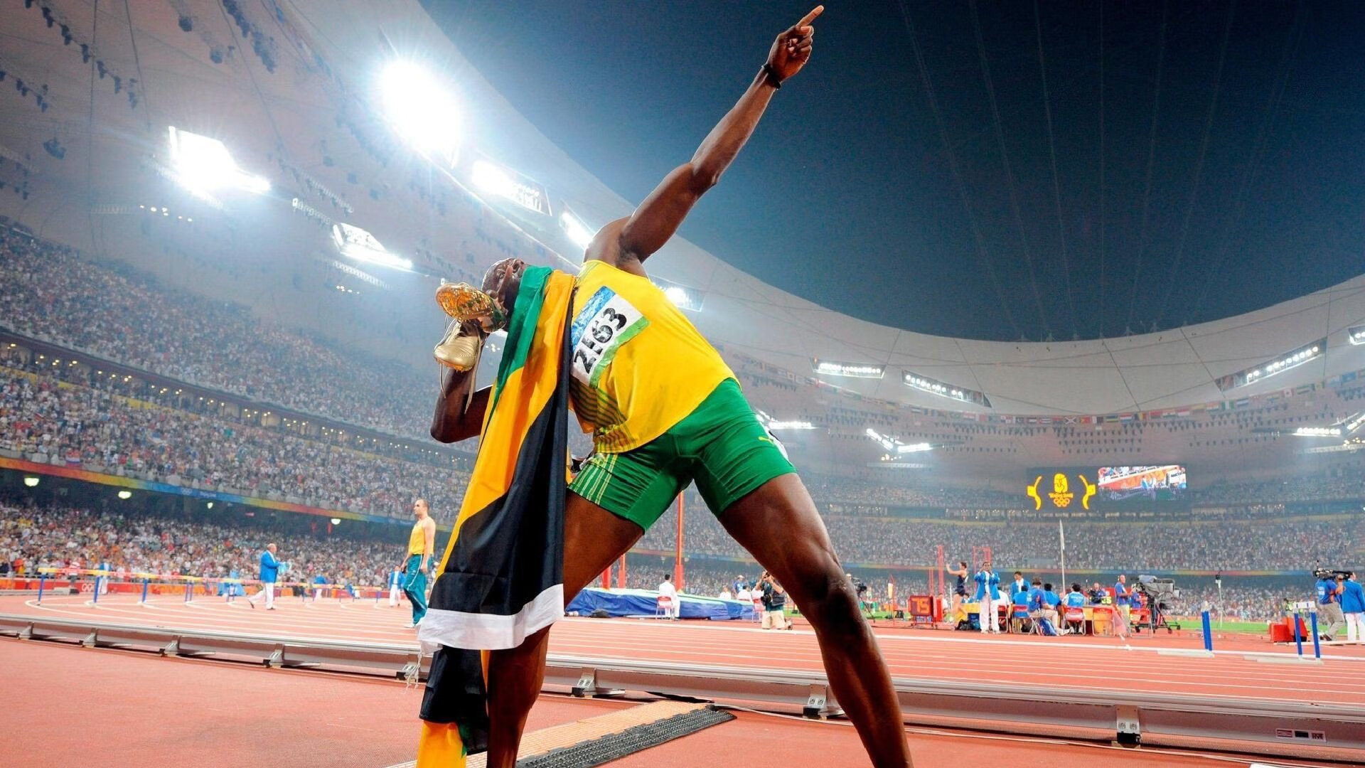 法比尼奥存在感拉满，哥斯达黎加生死战取胜勒沃库森，足球版图上的不可能三角